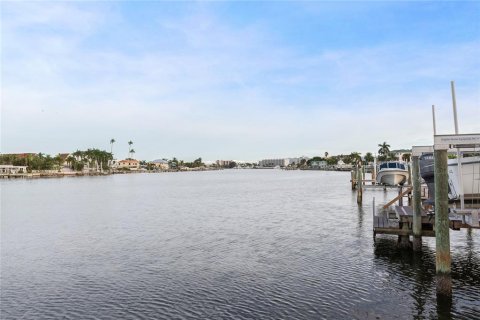 Copropriété à louer à Treasure Island, Floride: 1 chambre, 78.97 m2 № 2418581 - photo 23