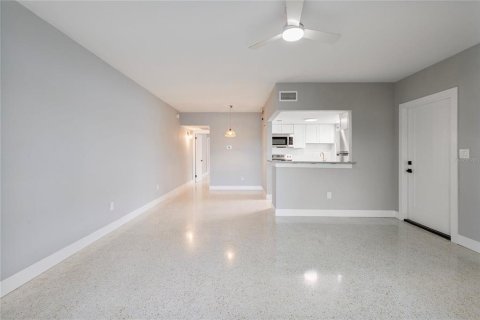Copropriété à louer à Treasure Island, Floride: 1 chambre, 78.97 m2 № 2418581 - photo 3