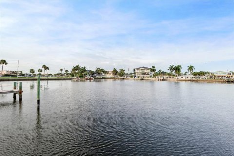 Copropriété à louer à Treasure Island, Floride: 1 chambre, 78.97 m2 № 2418581 - photo 24