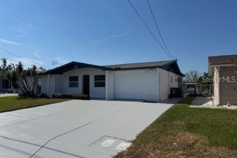 Villa ou maison à louer à Hudson, Floride: 2 chambres, 108.14 m2 № 2385998 - photo 2