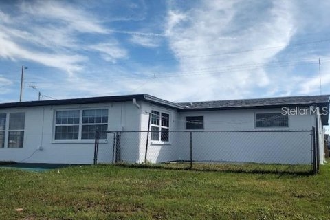 Villa ou maison à louer à Hudson, Floride: 2 chambres, 108.14 m2 № 2385998 - photo 3