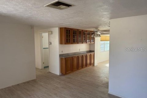 Villa ou maison à louer à Hudson, Floride: 2 chambres, 108.14 m2 № 2385998 - photo 11