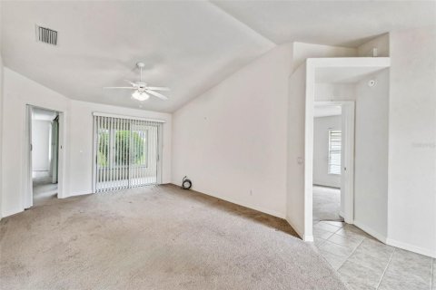 House in Winter Haven, Florida 3 bedrooms, 175.31 sq.m. № 1388638 - photo 13