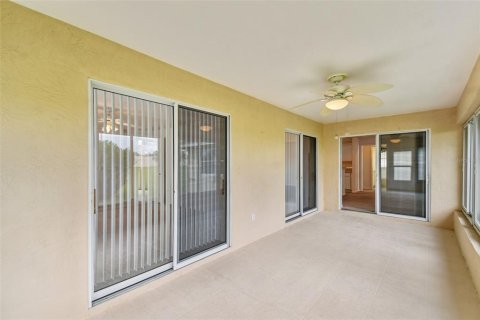 House in Winter Haven, Florida 3 bedrooms, 175.31 sq.m. № 1388638 - photo 28