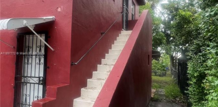 Дом в Майами, Флорида 2 спальни, 265.7м2 № 1949808