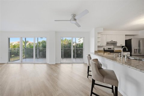 Condo in Punta Gorda, Florida, 2 bedrooms № 2112726 - photo 11