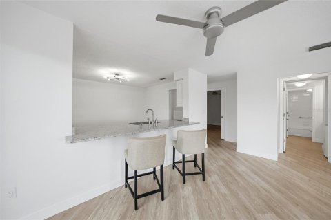 Condo in Punta Gorda, Florida, 2 bedrooms № 2112726 - photo 12