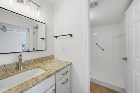 Condo in Punta Gorda, Florida, 2 bedrooms № 2112726 - photo 25
