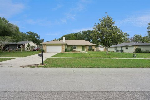House in Winter Garden, Florida 3 bedrooms, 203.18 sq.m. № 2157786 - photo 5