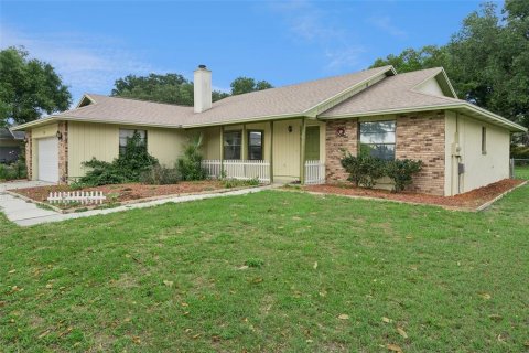 House in Winter Garden, Florida 3 bedrooms, 203.18 sq.m. № 2157786 - photo 24