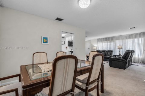 Casa en venta en Plantation, Florida, 4 dormitorios, 207.26 m2 № 2031921 - foto 11