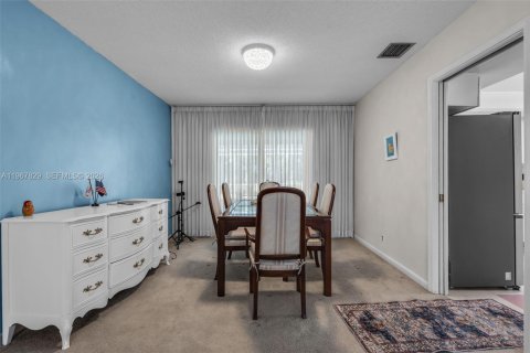 Casa en venta en Plantation, Florida, 4 dormitorios, 207.26 m2 № 2031921 - foto 10