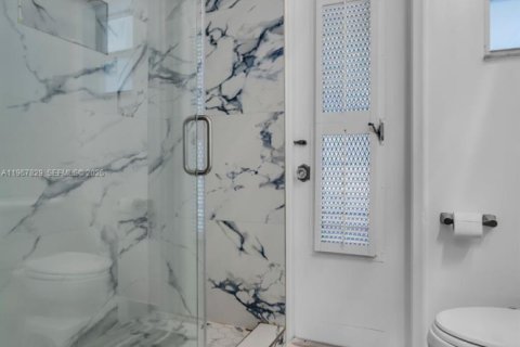 Casa en venta en Plantation, Florida, 4 dormitorios, 207.26 m2 № 2031921 - foto 27