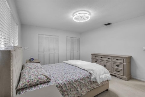 Casa en venta en Plantation, Florida, 4 dormitorios, 207.26 m2 № 2031921 - foto 24