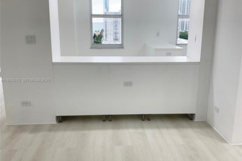 Copropriété à vendre à Sunny Isles Beach, Floride: 2 chambres, 172.43 m2 № 1993428 - photo 3