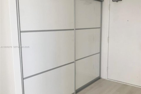 Copropriété à vendre à Sunny Isles Beach, Floride: 2 chambres, 172.43 m2 № 1993428 - photo 25