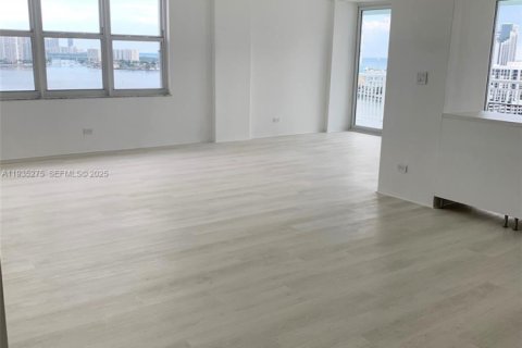 Copropriété à vendre à Sunny Isles Beach, Floride: 2 chambres, 172.43 m2 № 1993428 - photo 5