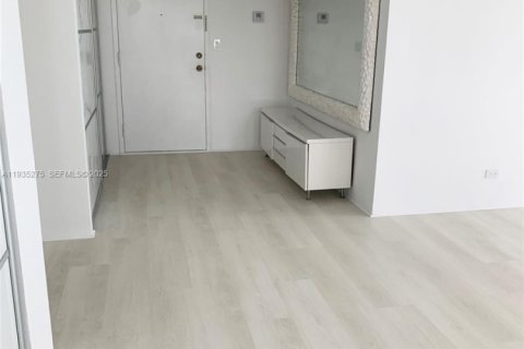 Copropriété à vendre à Sunny Isles Beach, Floride: 2 chambres, 172.43 m2 № 1993428 - photo 2