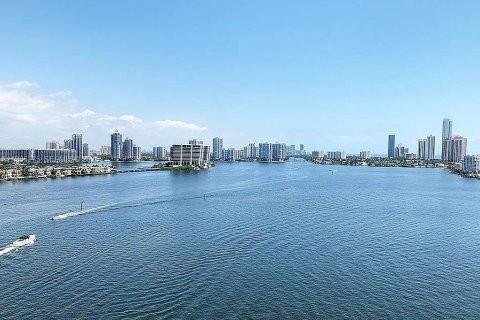 Copropriété à vendre à Sunny Isles Beach, Floride: 2 chambres, 172.43 m2 № 1993428 - photo 29