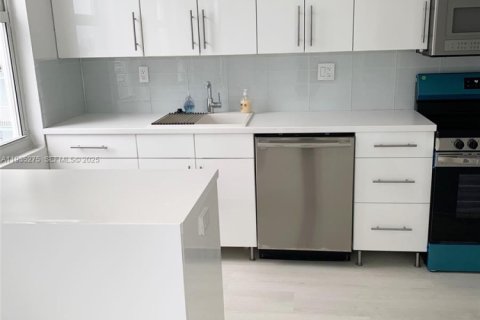 Copropriété à vendre à Sunny Isles Beach, Floride: 2 chambres, 172.43 m2 № 1993428 - photo 8