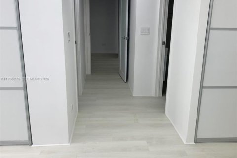 Copropriété à vendre à Sunny Isles Beach, Floride: 2 chambres, 172.43 m2 № 1993428 - photo 27