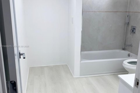 Copropriété à vendre à Sunny Isles Beach, Floride: 2 chambres, 172.43 m2 № 1993428 - photo 22