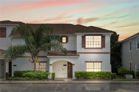 Townhouse in STOREY LAKE in Kissimmee, Florida 5 bedrooms, 197.7 sq.m. № 1797285 - photo 1