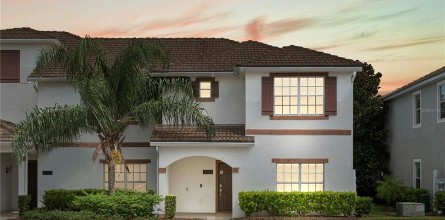 Townhouse in STOREY LAKE in Kissimmee, Florida 5 bedrooms, 197.7 sq.m. № 1797285