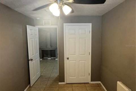 Casa en alquiler en Tampa, Florida, 2 dormitorios, 102.19 m2 № 2118263 - foto 5