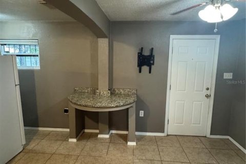 Casa en alquiler en Tampa, Florida, 2 dormitorios, 102.19 m2 № 2118263 - foto 6
