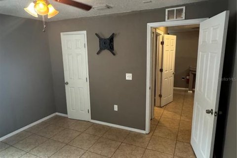 Casa en alquiler en Tampa, Florida, 2 dormitorios, 102.19 m2 № 2118263 - foto 13