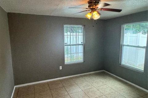 Casa en alquiler en Tampa, Florida, 2 dormitorios, 102.19 m2 № 2118263 - foto 11