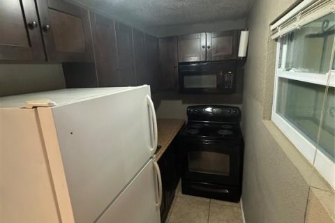 Casa en alquiler en Tampa, Florida, 2 dormitorios, 102.19 m2 № 2118263 - foto 17