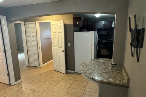 Casa en alquiler en Tampa, Florida, 2 dormitorios, 102.19 m2 № 2118263 - foto 10