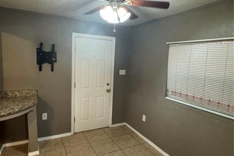 Casa en alquiler en Tampa, Florida, 2 dormitorios, 102.19 m2 № 2118263 - foto 7
