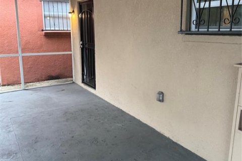Casa en alquiler en Tampa, Florida, 2 dormitorios, 102.19 m2 № 2118263 - foto 24