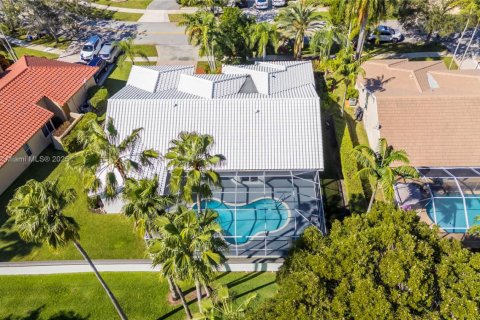 Villa ou maison à vendre à Pembroke Pines, Floride: 4 chambres, 252.32 m2 № 1964501 - photo 27