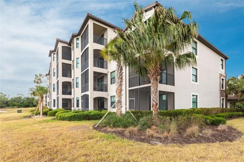 Condo in Bradenton, Florida, 2 bedrooms in LAKEWOOD NATIONAL  № 1774655 - photo 29