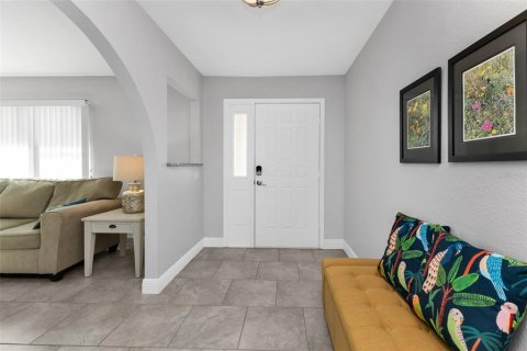 Villa ou maison à vendre à Punta Gorda, Floride: 3 chambres, 182.92 m2 № 2437256 - photo 4