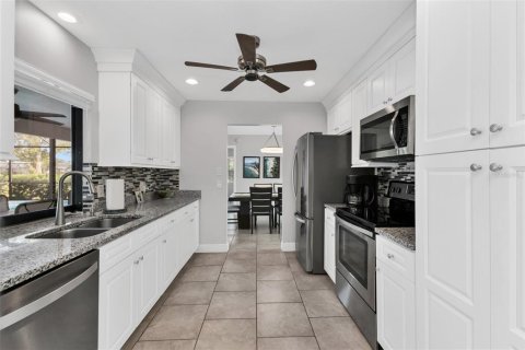 Villa ou maison à vendre à Punta Gorda, Floride: 3 chambres, 182.92 m2 № 2437256 - photo 11