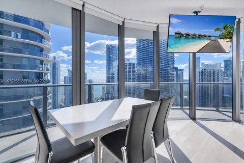 Condo à Miami, Floride, 2 chambres  № 2033857