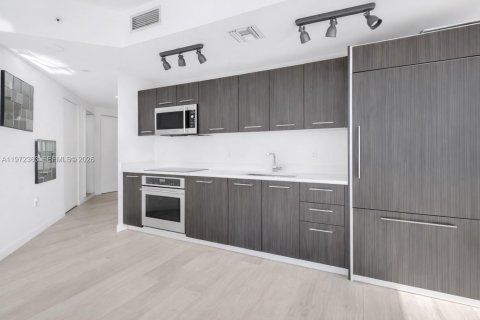 Copropriété à vendre à Miami, Floride: 2 chambres, 95.32 m2 № 2033857 - photo 11