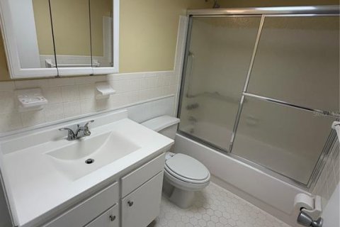 Condominio en alquiler en Seminole, Florida, 2 dormitorios, 81.2 m2 № 2225751 - foto 19