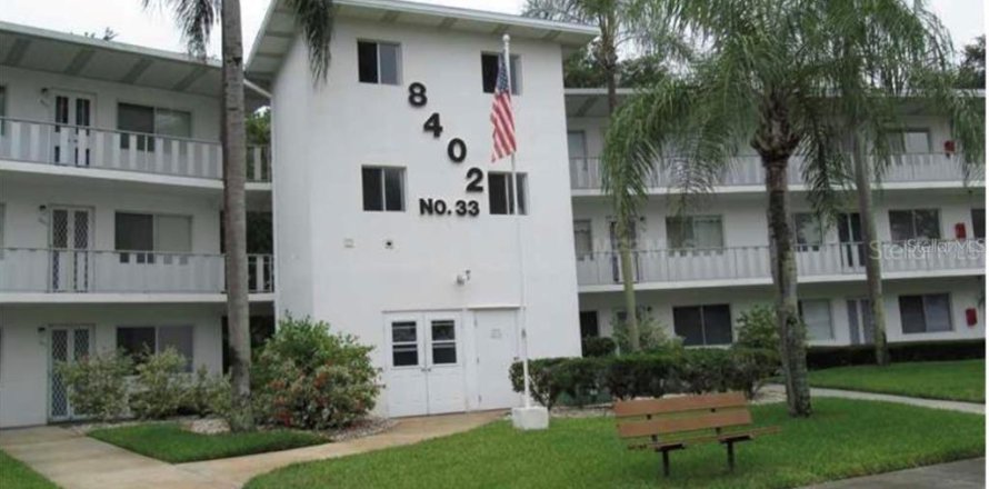 Condominio en Seminole, Florida, 2 dormitorios  № 2225751