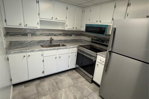 Condominio en alquiler en Seminole, Florida, 2 dormitorios, 81.2 m2 № 2225751 - foto 7