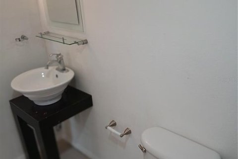 Condo in Clearwater, Florida, 2 bedrooms  № 1915440 - photo 8
