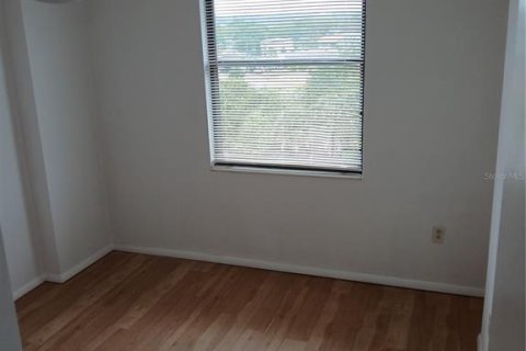 Condo in Clearwater, Florida, 2 bedrooms  № 1915440 - photo 7