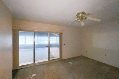 Villa ou maison à vendre à Umatilla, Floride: 4 chambres, 195.93 m2 № 2280421 - photo 12