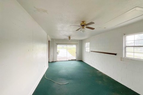 Villa ou maison à vendre à Umatilla, Floride: 4 chambres, 195.93 m2 № 2280421 - photo 9