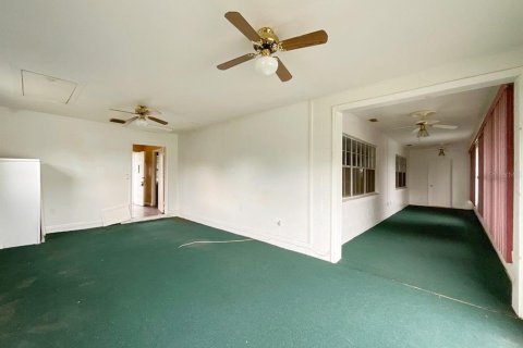 Villa ou maison à vendre à Umatilla, Floride: 4 chambres, 195.93 m2 № 2280421 - photo 8